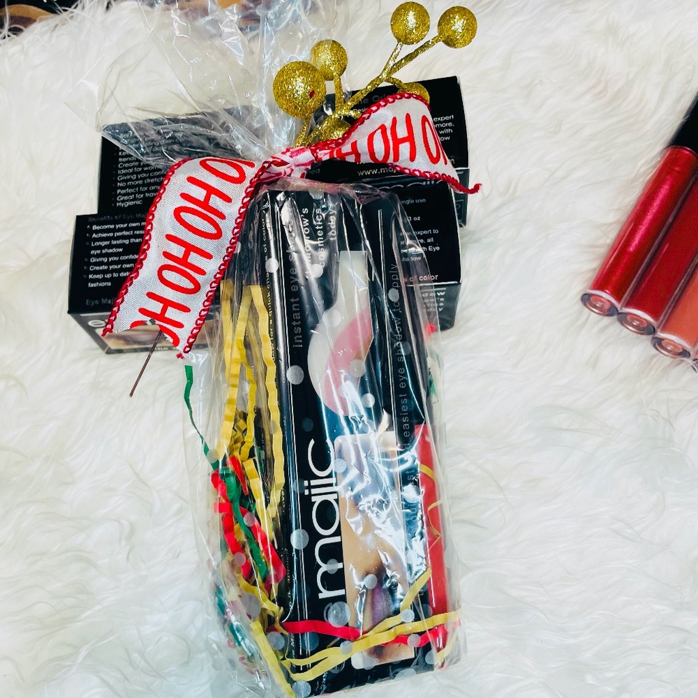 Magic Eyeshadow & Lip Gloss Set